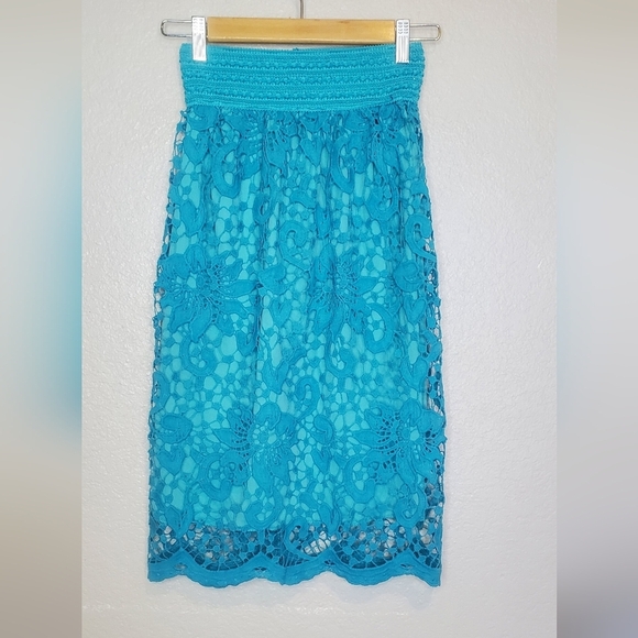 💚5/$25 NWT Turquoise Crochet Lace Overlay Midi Pencil Skirt Size Small | Medium - Picture 1 of 7